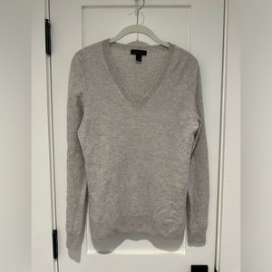 Saks fifth Avenue cashmere v neck sweater